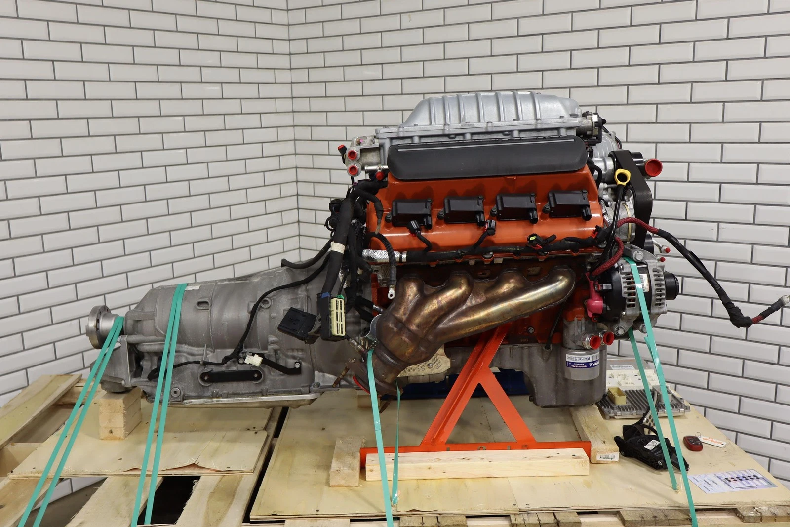 hellcat 6.2l supercharged engine/trans/harness/ecu/red key complete swap hellcat 6.2l supercharged engine/trans/harness/ecu/red key complete swap